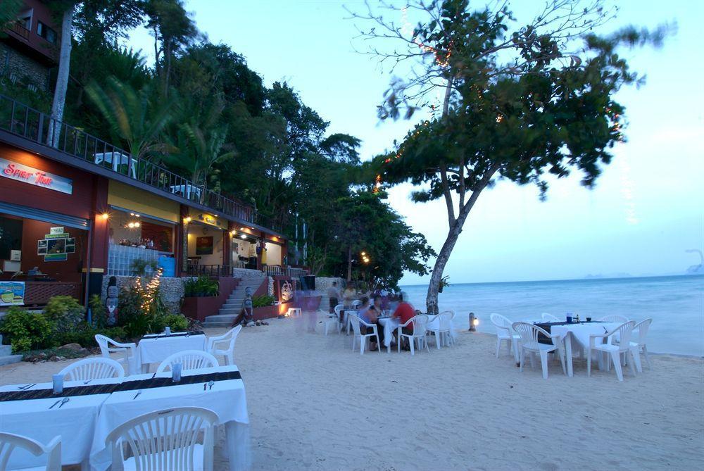 Koh Ngai Cliff Beach Resort Bagian luar foto