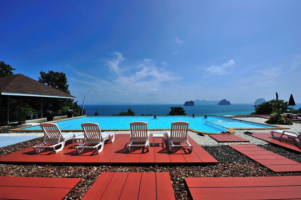 Koh Ngai Cliff Beach Resort Bagian luar foto
