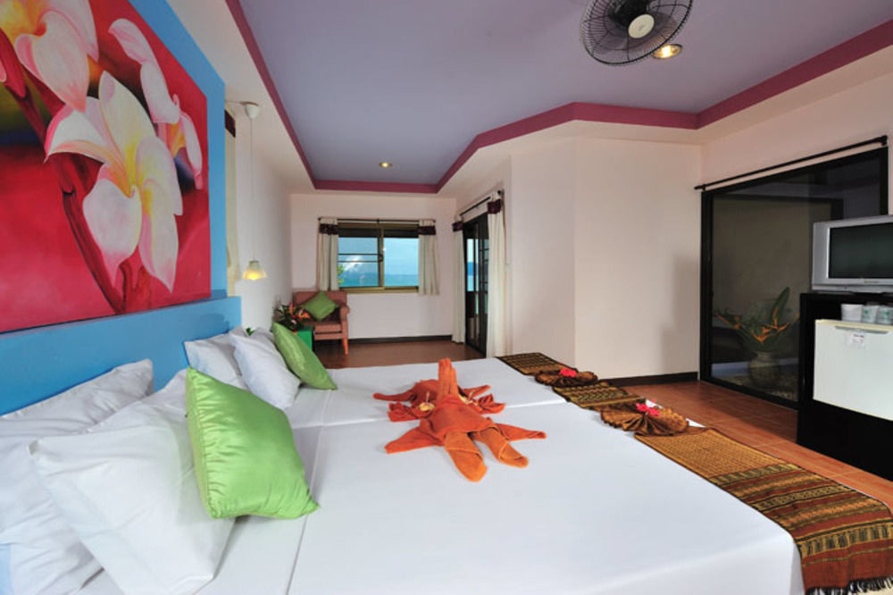 Koh Ngai Cliff Beach Resort Bagian luar foto