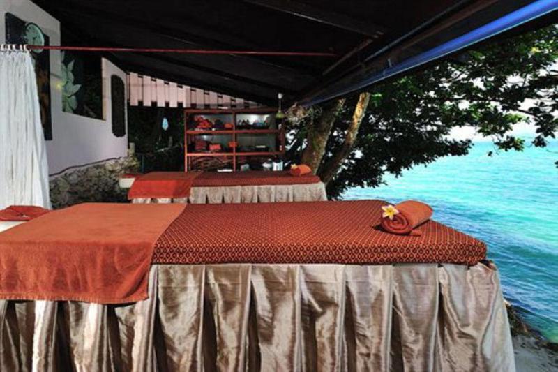 Koh Ngai Cliff Beach Resort Bagian luar foto